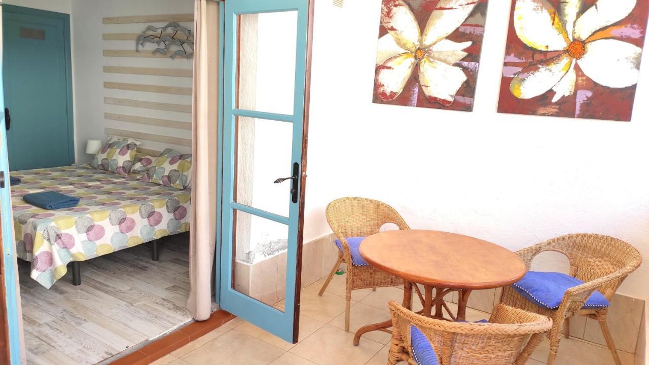 Port Royal Apartments, Heated Pool, Speed Wifi, Terrace Арона Екстериор снимка
