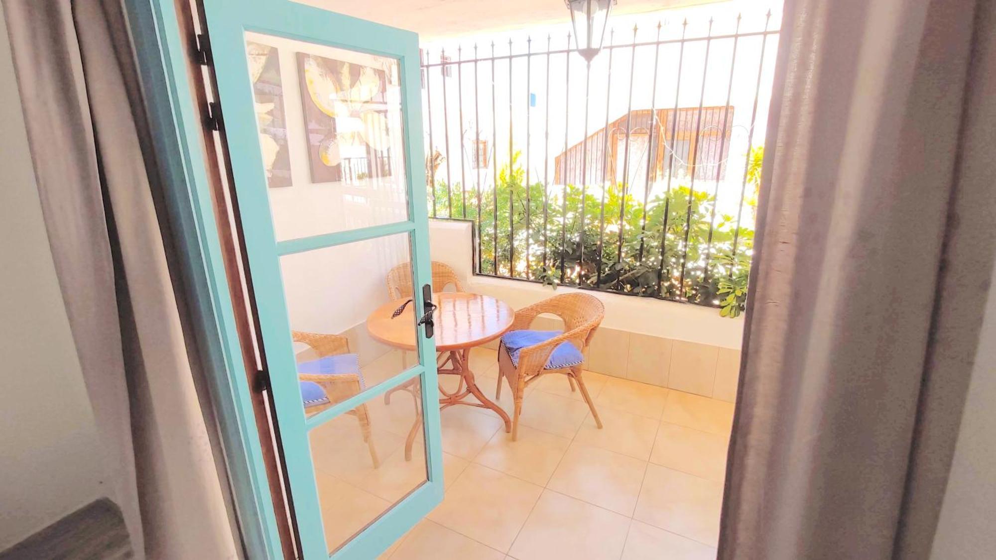 Port Royal Apartments, Heated Pool, Speed Wifi, Terrace Арона Стая снимка